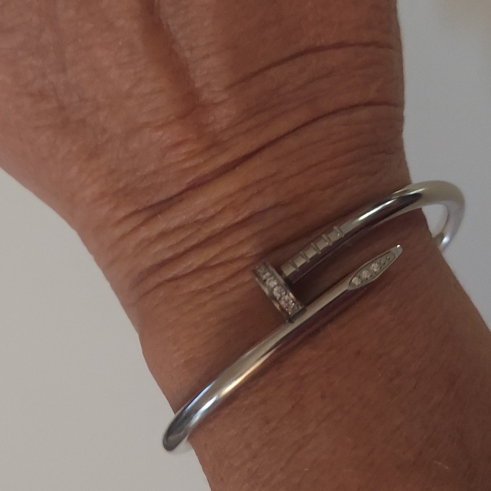 Fashion Nail Bracelet